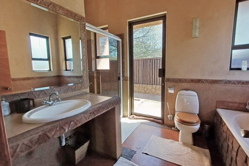 5 Bedroom Property for Sale in Vaalkop Dam North West